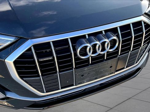 Used 2024 Audi Q3 2.0T Premium w/ Convenience Package AWD/4WD image 31