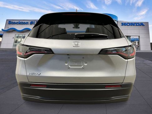 New 2026 Honda HR-V LX image 4