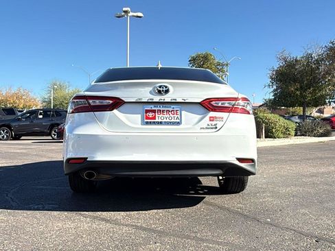 Used 2020 Toyota Camry XLE image 6