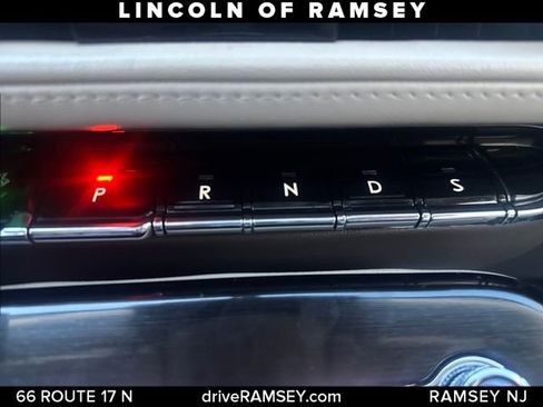 Used 2022 Lincoln Nautilus Reserve image 21