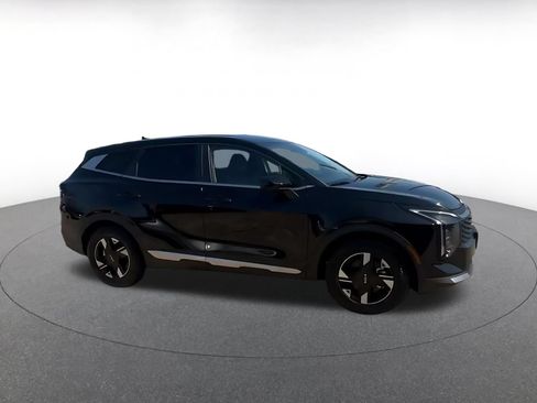 Used 2026 Kia Sportage LX FWD image 2