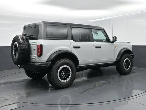 Certified 2024 Ford Bronco Badlands AWD/4WD image 8