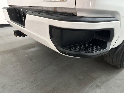 Used 2020 GMC Sierra 1500 Elevation RWD image 9