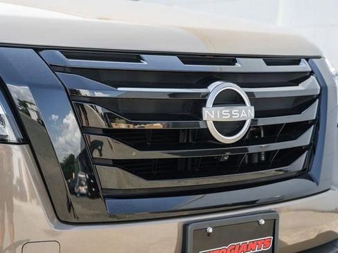 Used 2024 Nissan Pathfinder Platinum w/ Black Appearance Package image 15