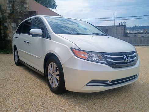 Used 2017 Honda Odyssey EX-L image 2