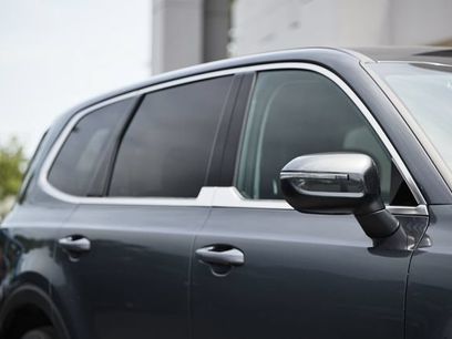 Used 2024 Kia Telluride LX