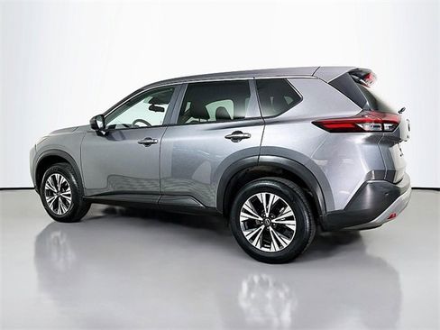 Used 2023 Nissan Rogue SV image 5