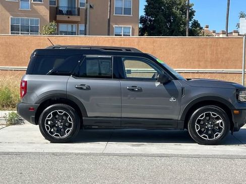 Used 2025 Ford Bronco Sport Outer Banks w/ Outer Banks Tech Package+ AWD/4WD image 3