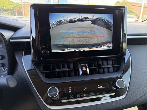 Used 2024 Toyota Corolla LE image 7