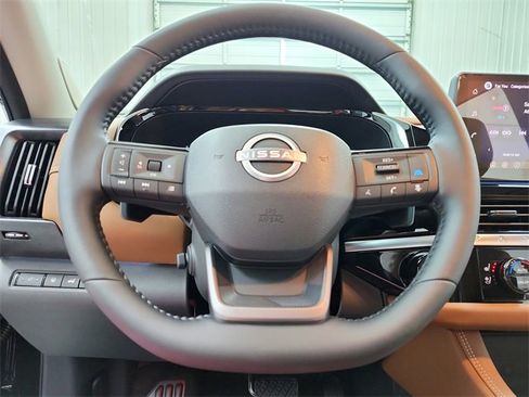 New 2026 Nissan Pathfinder Platinum image 25