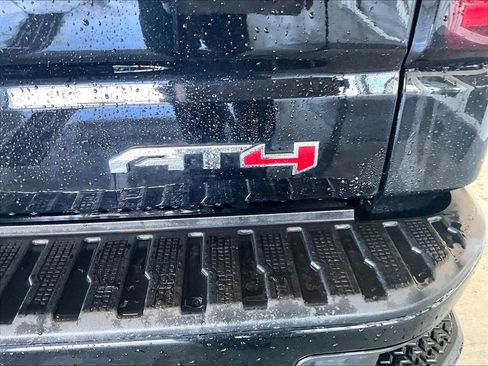 Used 2023 GMC Sierra 1500 AT4 w/ AT4 Premium Package image 28