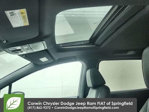 Used 2024 Honda Odyssey Sport image 30