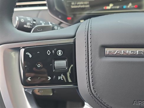 New 2026 Land Rover Range Rover SE image 18