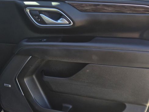 Used 2022 Chevrolet Tahoe LT w/ LT Signature Package image 8