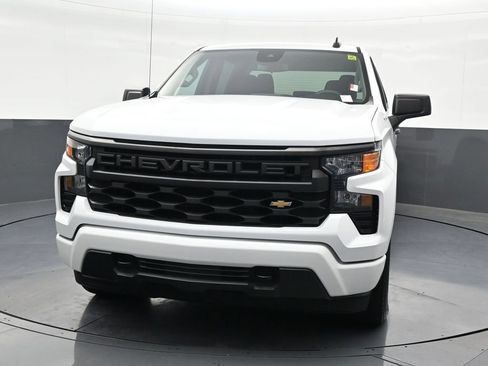 Used 2023 Chevrolet Silverado 1500 Custom RWD image 9