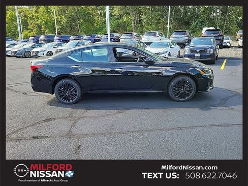 Used 2025 Nissan Altima 2.5 SV w/ SV Special Edition Package AWD/4WD image 5