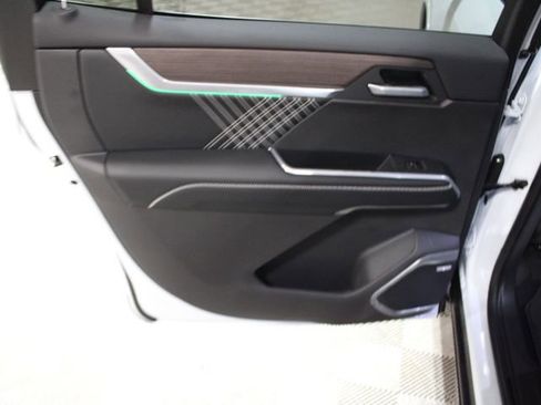 New 2026 GMC Acadia Denali w/ Super Cruise Package AWD/4WD image 21