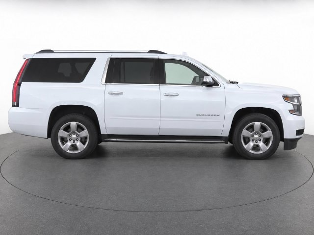 Used 2019 Chevrolet Suburban Premier RWD image 4