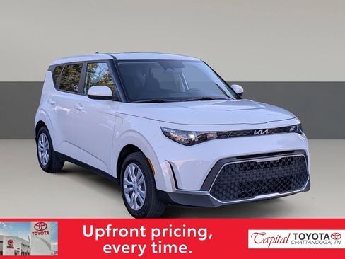 Used 2025 Kia Soul LX image 1