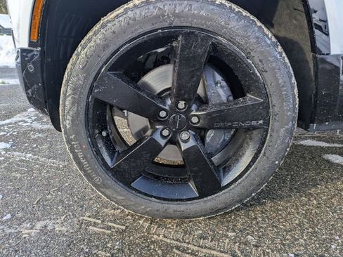 New 2026 Land Rover Defender 110 X-Dynamic SE image 21