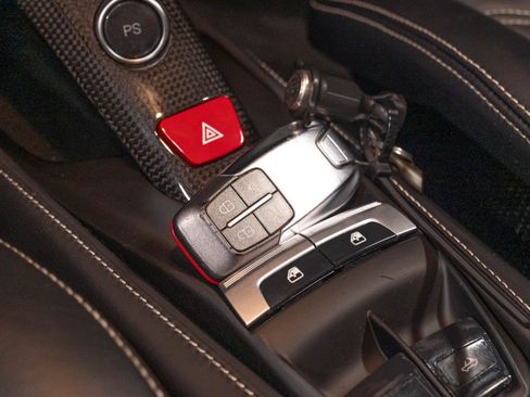 Used 2016 Ferrari 488 Spider RWD image 83