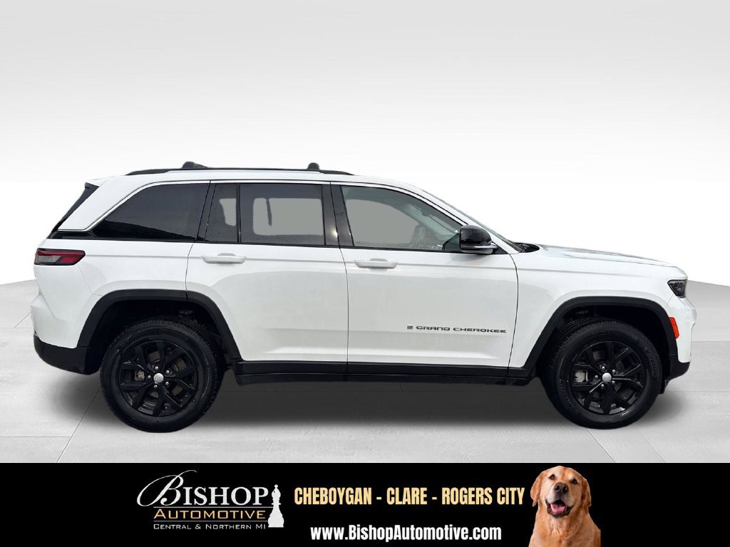 Used 2023 Jeep Grand Cherokee Limited AWD/4WD image 11