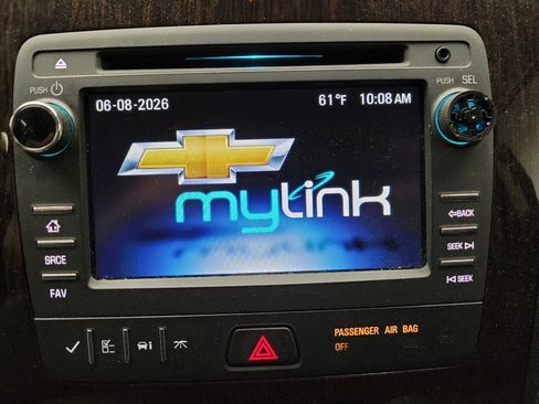 Used 2016 Chevrolet Traverse LT w/ Style and Technology Package FWD image 25