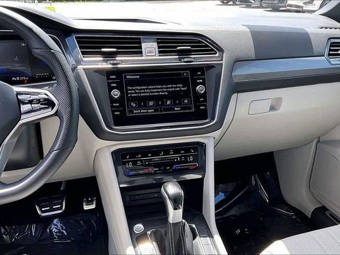 Certified 2023 Volkswagen Tiguan SE R-Line FWD image 20