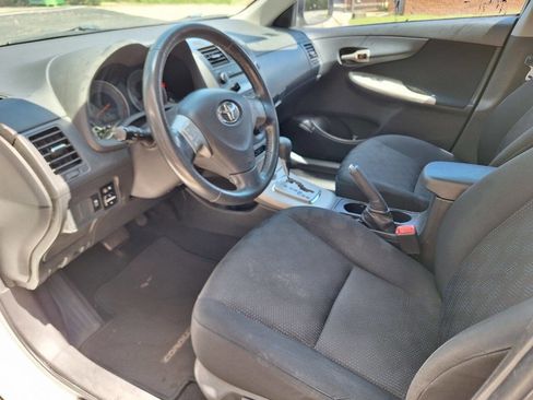 Used 2010 Toyota Corolla S image 8