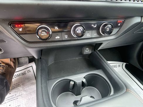 Used 2024 Honda HR-V Sport image 18