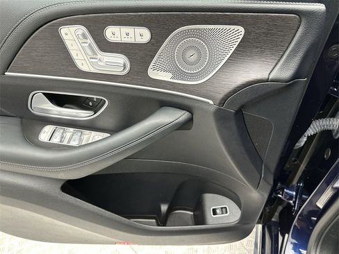 Used 2022 Mercedes-Benz GLE 53 AMG GLE 53 AMG image 13