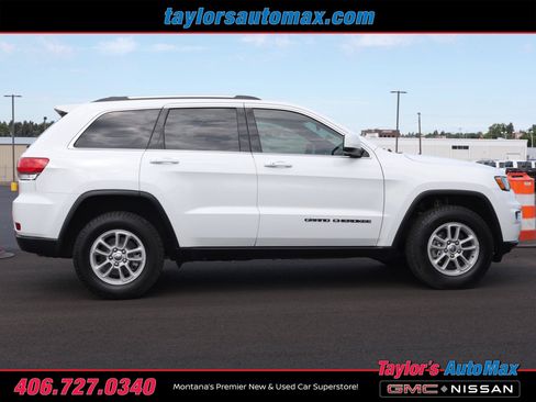 Used 2018 Jeep Grand Cherokee Laredo AWD/4WD image 3