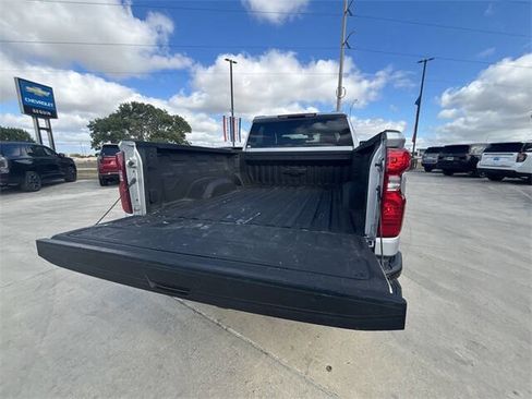 Used 2022 Chevrolet Silverado 2500 Custom w/ Custom Convenience Package image 25