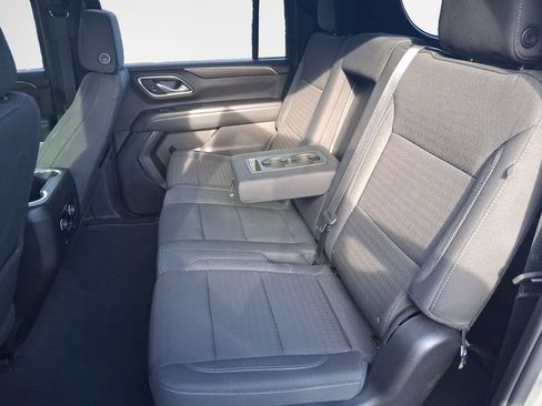 Used 2024 Chevrolet Suburban LS RWD image 24