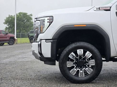 Used 2024 GMC Sierra 2500 Denali w/ Denali Reserve Package AWD/4WD image 9