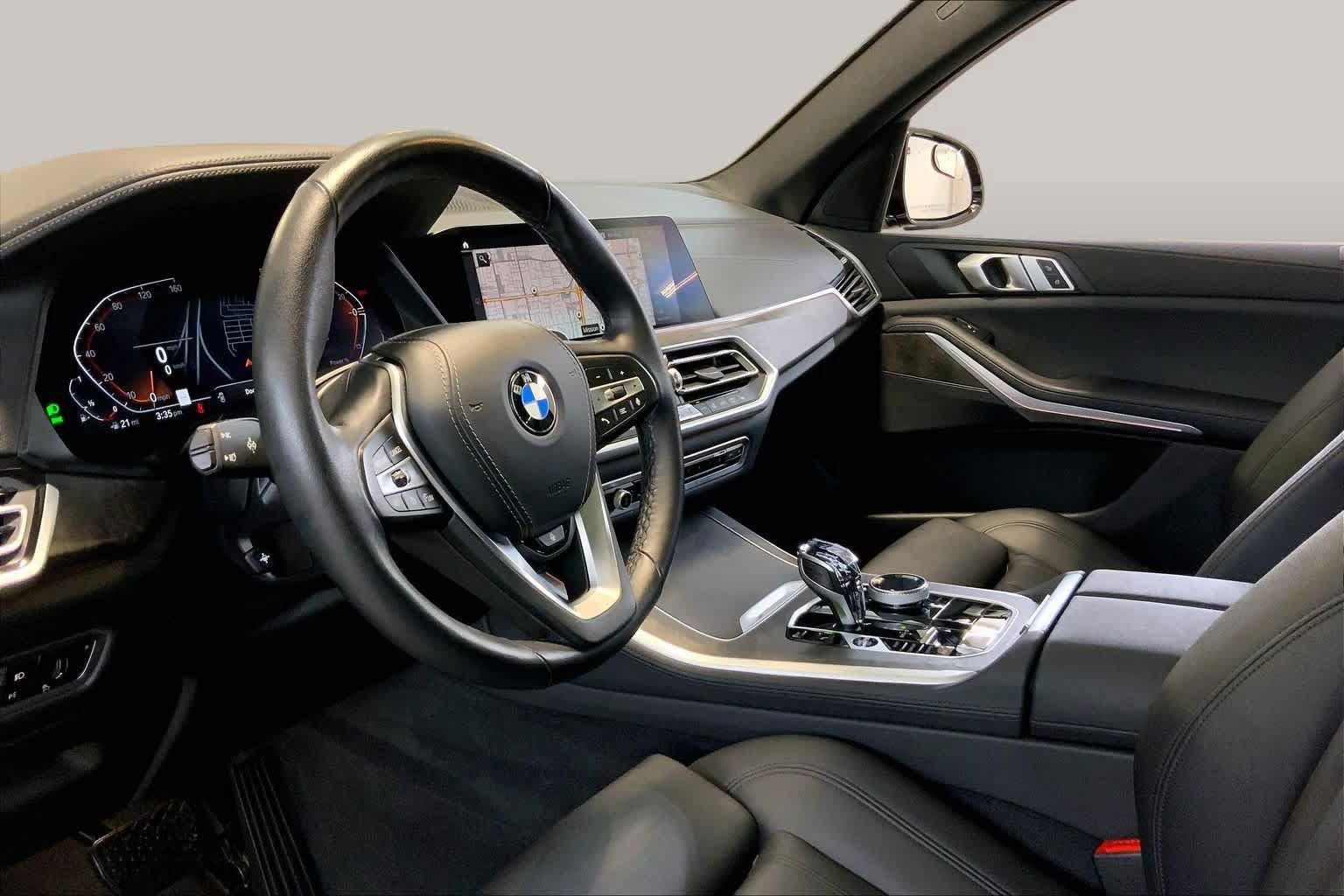 Used 2022 BMW X5 xDrive40i w/ Executive Package AWD/4WD image 17