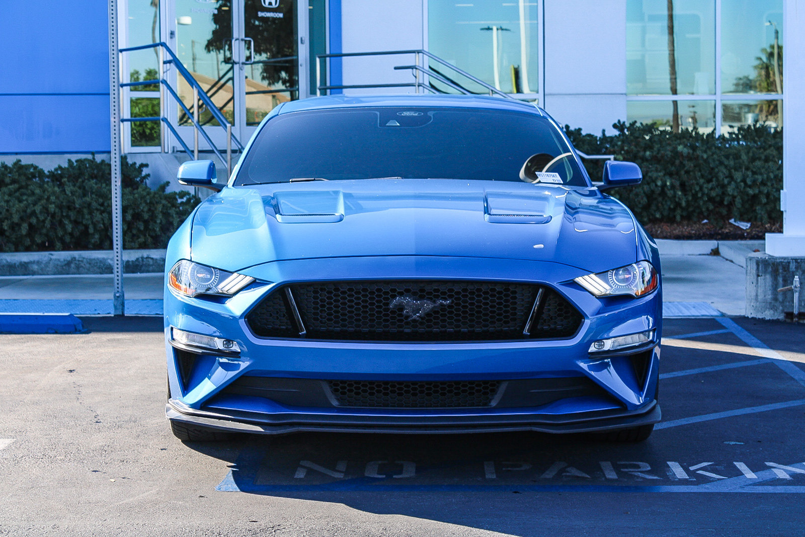 Used 2021 Ford Mustang GT RWD image 2