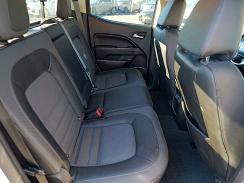 Used 2022 GMC Canyon AT4 image 30