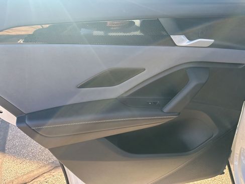 Certified 2025 Volkswagen Tiguan SE image 31