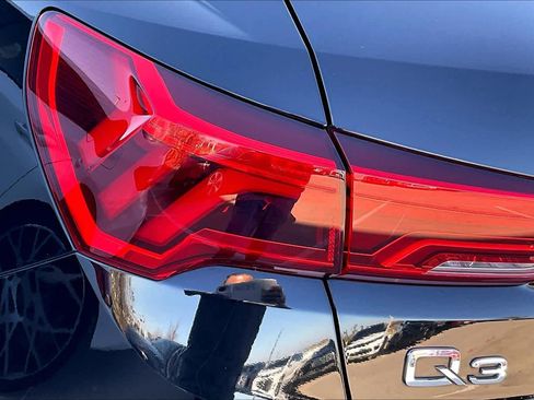 Used 2020 Audi Q3 2.0T Premium w/ Convenience Package image 26