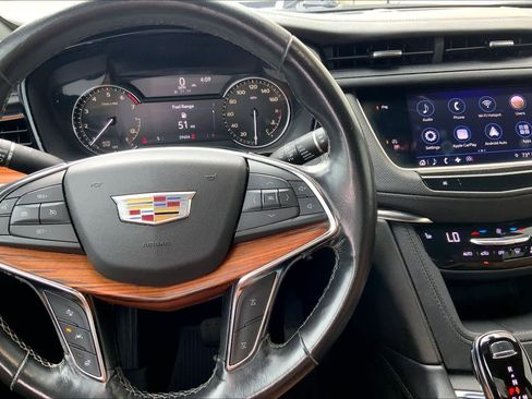 Used 2022 Cadillac XT5 Premium Luxury image 25