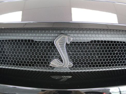 Used 2022 Ford Mustang Shelby GT500 w/ Technology Package RWD image 9