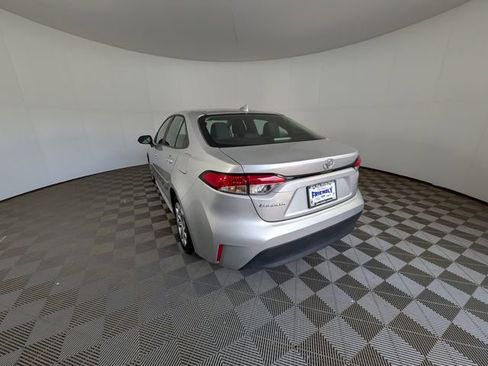 Used 2024 Toyota Corolla LE FWD image 8
