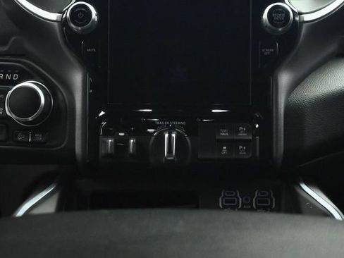 Used 2022 RAM 1500 Big Horn AWD/4WD image 44