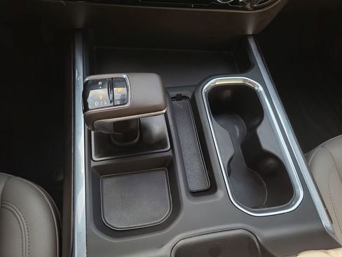 Used 2024 GMC Sierra 1500 SLT w/ SLT Premium Plus Package image 15