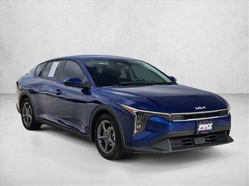 Used 2025 Kia K4 FWD image 3