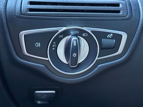 Certified 2022 Mercedes-Benz GLC 300 image 30