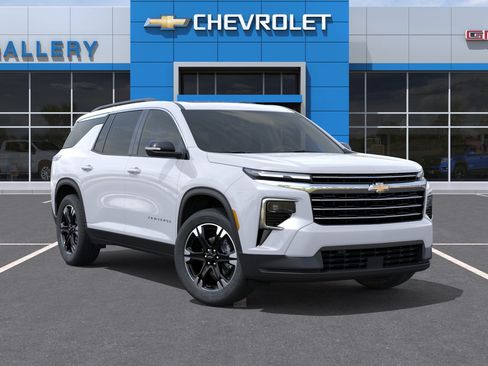 New 2027 Chevrolet Traverse LT w/ Sun and Wheel Package FWD image 8