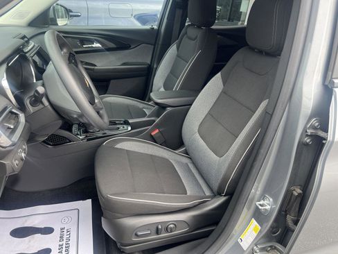 Certified 2023 Chevrolet TrailBlazer LT w/ Convenience Package image 9