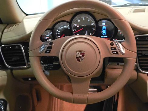 Used 2011 Porsche Panamera RWD image 21